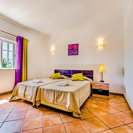 Villa Lois *